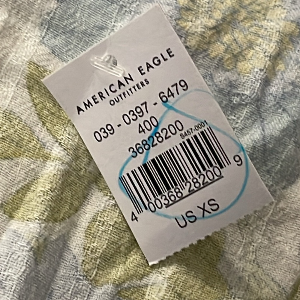 American Eagle Floral Cut-Out Tie-Front Romper Ruffled Hem Elastic Waist Sz XS. - Picture 12 of 17
